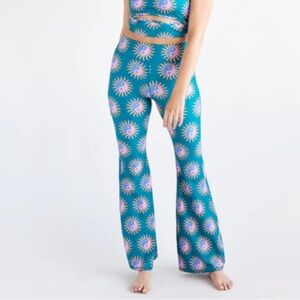 SwaayTropical Yin Yang Flare Yoga Pants Sz M